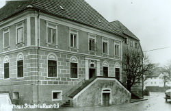 Das ehemalige Privathaus der Familie Schatzl – jetzt das Gemeindeamt der Marktgemeinde Raab